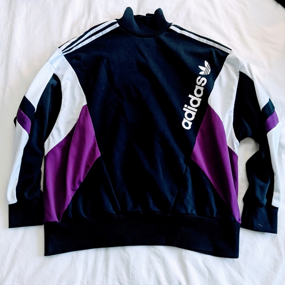 adidas Tops - EUC Large Adidas Rare Turtleneck Dolman Sweatshirt